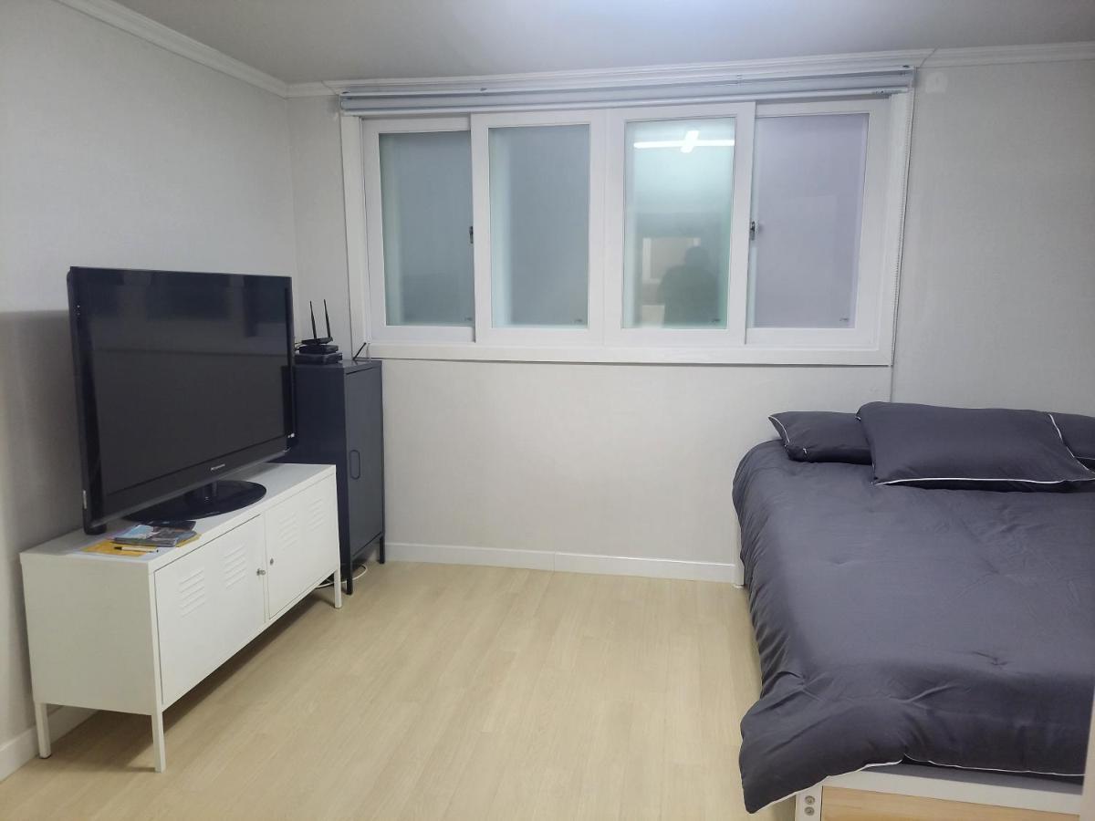 Brand New 2 Bedroom Apartment #6 Seoul Eksteriør billede